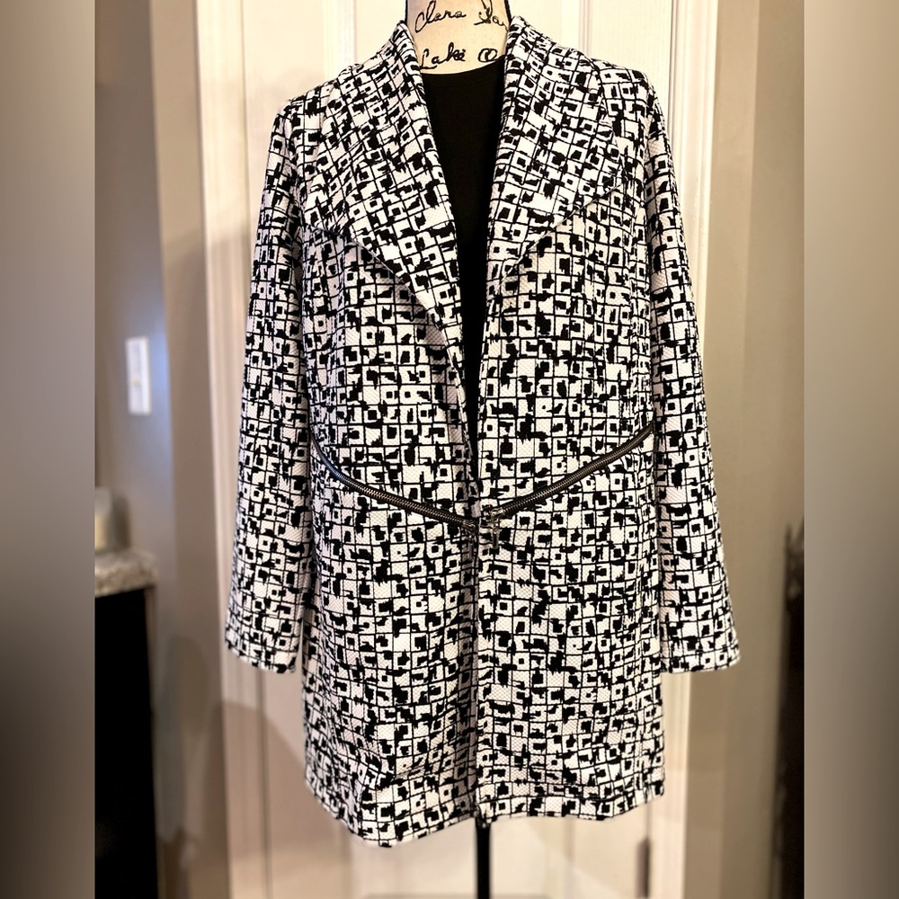 Beautiful New Chico’s Blazer